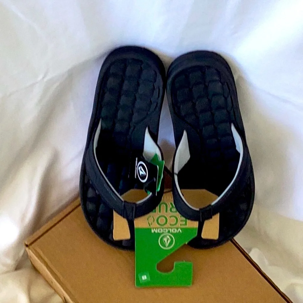 VOLCOM Recliner Flip Flops Size 8